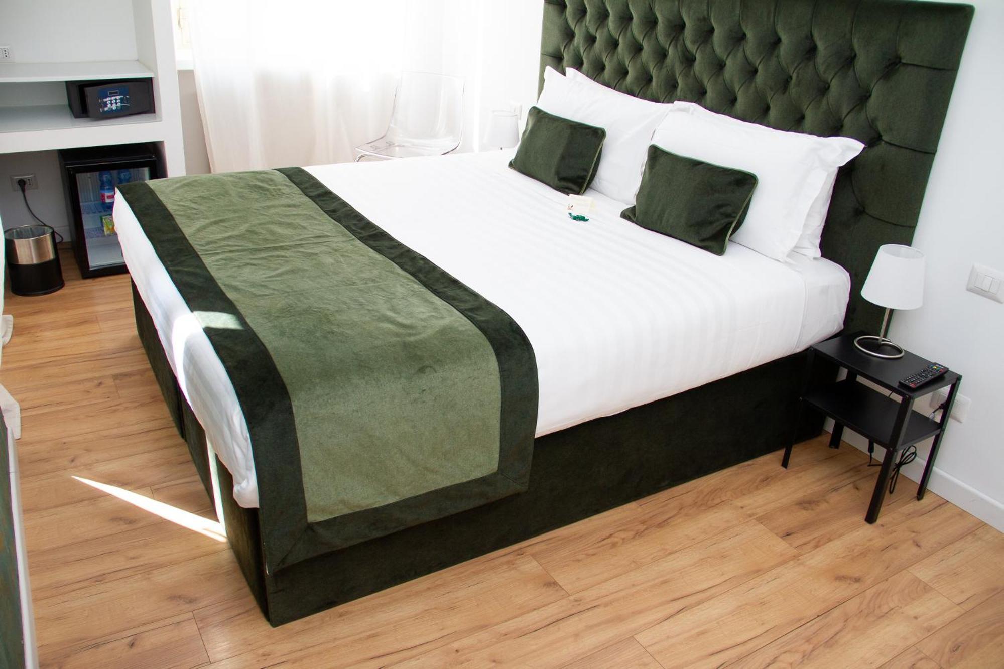 Home At Rome St. Peter Rooms&Apartment Екстер'єр фото