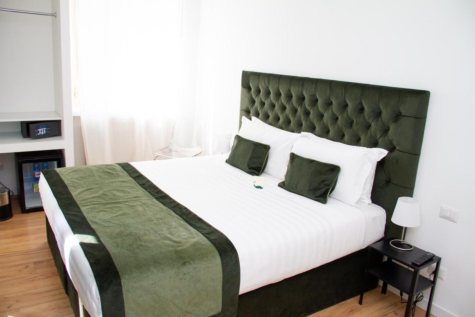Home At Rome St. Peter Rooms&Apartment Екстер'єр фото